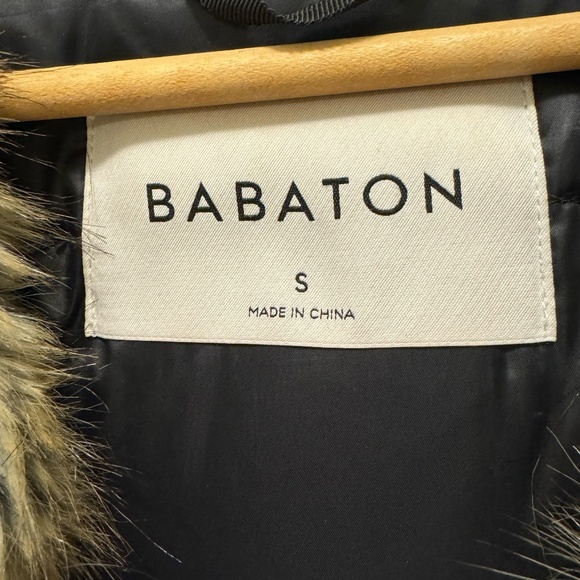 Aritzia Baboon Dawn Parka --excellent condition black - Picture 3 of 3